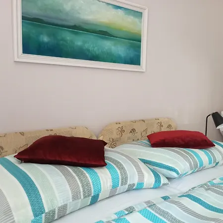 Anna Vendeghaz Apartment Heviz