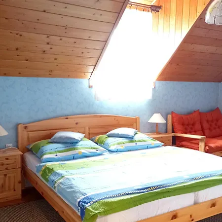 Anna Vendeghaz Apartment Heviz