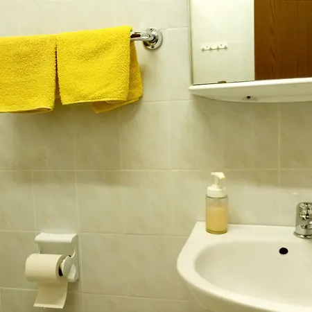 Anna Vendeghaz Hévíz